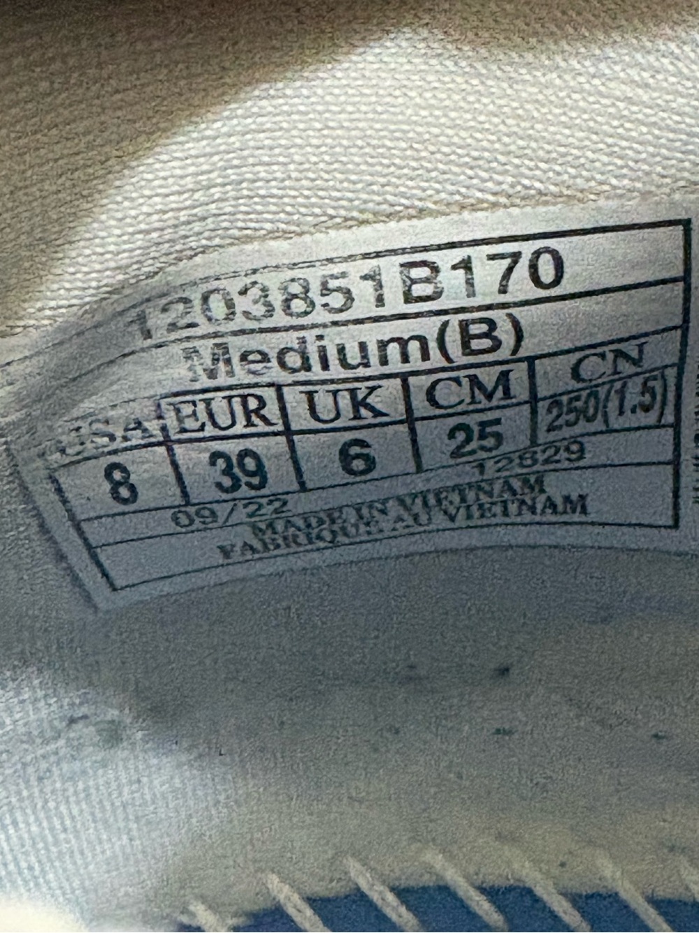 Brooks Levitate 6 Size 6 - Picture 13 of 13